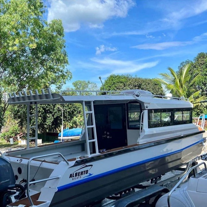 Easycraft 900 Deep v Aluminum Enclosed Cabin Professional Fishing Speed Boat